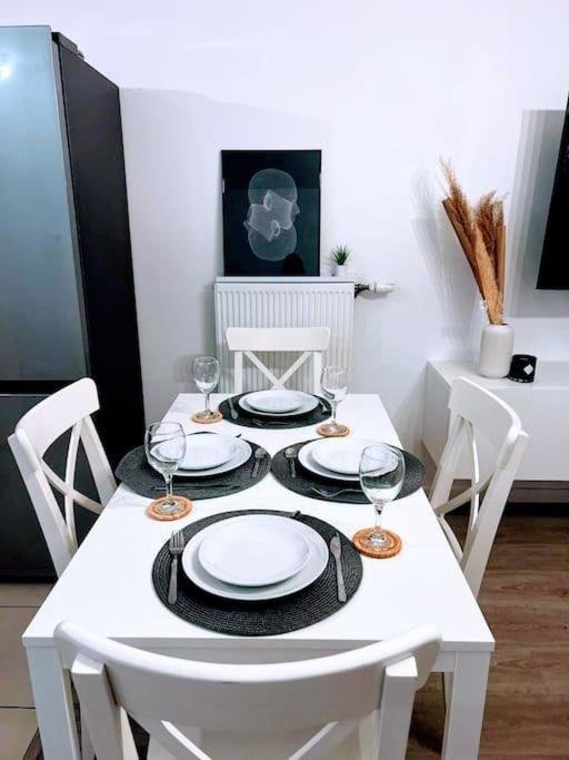 Lotus- 4 Min De Walt Disney-Arrivee Autonome-Parking Et Wifi Gratuit-Proche De Toutes Commodites 5Min De La Vallee Village Chessy  Luaran gambar
