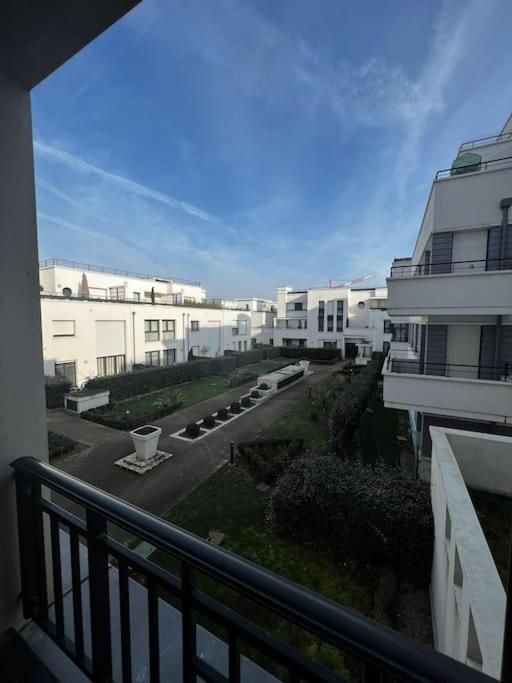 Lotus- 4 Min De Walt Disney-Arrivee Autonome-Parking Et Wifi Gratuit-Proche De Toutes Commodites 5Min De La Vallee Village Chessy  Luaran gambar