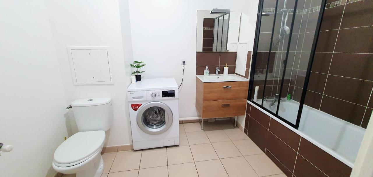 Lotus- 4 Min De Walt Disney-Arrivee Autonome-Parking Et Wifi Gratuit-Proche De Toutes Commodites 5Min De La Vallee Village Chessy  Luaran gambar